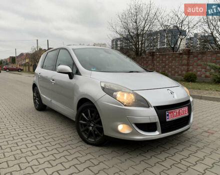 Серый Рено Сценик, объемом двигателя 1.5 л и пробегом 209 тыс. км за 7400 $, фото 2 на Automoto.ua