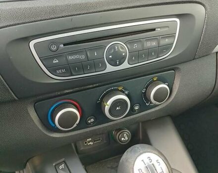 Серый Рено Сценик, объемом двигателя 1.6 л и пробегом 166 тыс. км за 7700 $, фото 15 на Automoto.ua