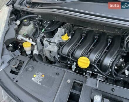 Серый Рено Сценик, объемом двигателя 1.6 л и пробегом 241 тыс. км за 7500 $, фото 46 на Automoto.ua