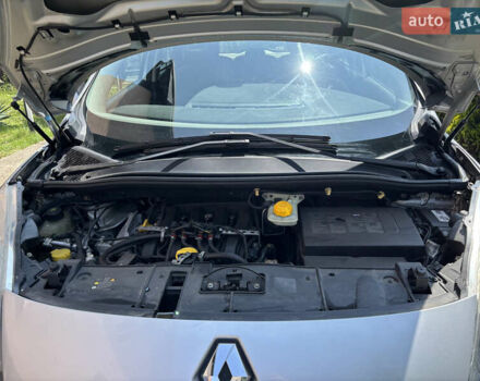 Серый Рено Сценик, объемом двигателя 1.6 л и пробегом 358 тыс. км за 6700 $, фото 17 на Automoto.ua