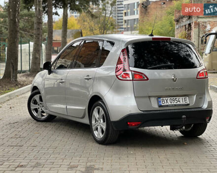 Рено Сценік 2011 у Львові на Automoto.ua Сірий Рено Сценік, об'ємом двигуна 1.6 л та пробігом 208 тис. км за 7250 $, фото 8 на Automoto.ua