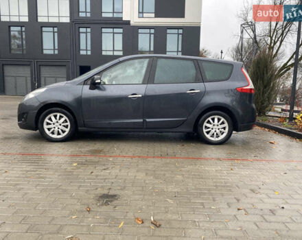 Серый Рено Сценик, объемом двигателя 1.6 л и пробегом 215 тыс. км за 6350 $, фото 3 на Automoto.ua