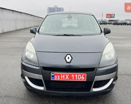 Серый Рено Сценик, объемом двигателя 1.5 л и пробегом 234 тыс. км за 7300 $, фото 1 на Automoto.ua