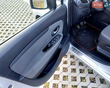 Серый Рено Сценик, объемом двигателя 1.5 л и пробегом 309 тыс. км за 6300 $, фото 17 на Automoto.ua