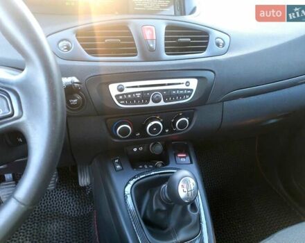 Серый Рено Сценик, объемом двигателя 1.5 л и пробегом 309 тыс. км за 6300 $, фото 22 на Automoto.ua