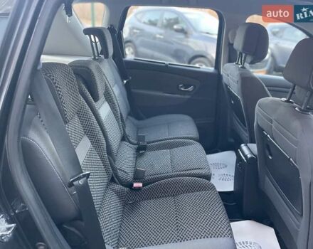 Серый Рено Сценик, объемом двигателя 1.6 л и пробегом 241 тыс. км за 7500 $, фото 35 на Automoto.ua