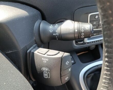 Серый Рено Сценик, объемом двигателя 1.6 л и пробегом 280 тыс. км за 7700 $, фото 6 на Automoto.ua