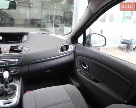 Серый Рено Сценик, объемом двигателя 1.5 л и пробегом 176 тыс. км за 8300 $, фото 13 на Automoto.ua