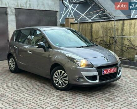 Сірий Рено Сценік, об'ємом двигуна 1.5 л та пробігом 236 тис. км за 6999 $, фото 1 на Automoto.ua