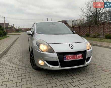 Серый Рено Сценик, объемом двигателя 1.5 л и пробегом 209 тыс. км за 7400 $, фото 4 на Automoto.ua