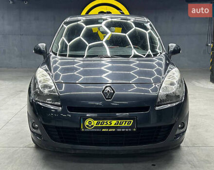 Серый Рено Сценик, объемом двигателя 1.5 л и пробегом 380 тыс. км за 6500 $, фото 1 на Automoto.ua