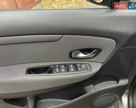 Сірий Рено Сценік, об'ємом двигуна 0 л та пробігом 207 тис. км за 6700 $, фото 10 на Automoto.ua