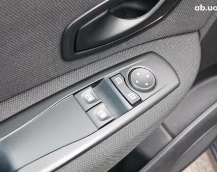 Серый Рено Сценик, объемом двигателя 1.6 л и пробегом 206 тыс. км за 7740 $, фото 21 на Automoto.ua