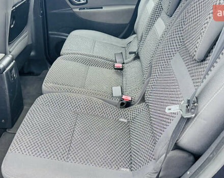 Серый Рено Сценик, объемом двигателя 1.5 л и пробегом 234 тыс. км за 7300 $, фото 15 на Automoto.ua