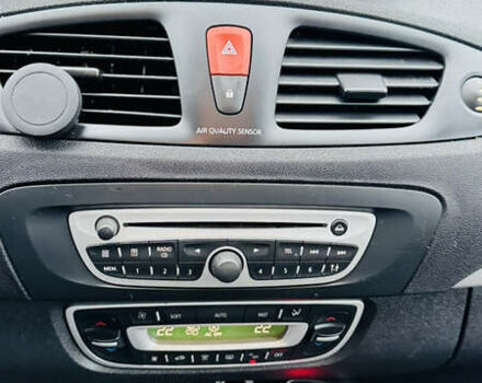 Серый Рено Сценик, объемом двигателя 1.5 л и пробегом 234 тыс. км за 7300 $, фото 12 на Automoto.ua