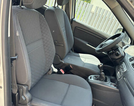 Серый Рено Сценик, объемом двигателя 1.6 л и пробегом 358 тыс. км за 6700 $, фото 21 на Automoto.ua