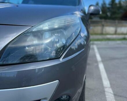 Рено Сценик 2011 в Золочев на Automoto.ua Серый Рено Сценик, объемом двигателя 1.5 л и пробегом 217 тыс. км за 7590 $, фото 10 на Automoto.ua