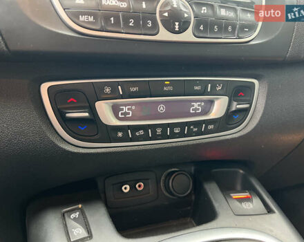 Рено Сценік 2011 у Львові на Automoto.ua Сірий Рено Сценік, об'ємом двигуна 1.6 л та пробігом 208 тис. км за 7250 $, фото 22 на Automoto.ua