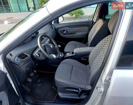 Серый Рено Сценик, объемом двигателя 1.5 л и пробегом 309 тыс. км за 6300 $, фото 11 на Automoto.ua