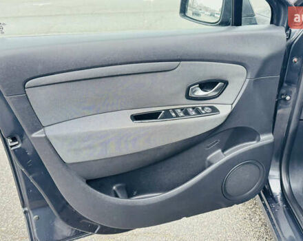 Серый Рено Сценик, объемом двигателя 1.5 л и пробегом 234 тыс. км за 7300 $, фото 8 на Automoto.ua