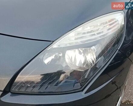 Серый Рено Сценик, объемом двигателя 1.6 л и пробегом 206 тыс. км за 7790 $, фото 2 на Automoto.ua