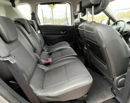 Рено Сценик 2011 в Стрые на Automoto.ua Серый Рено Сценик, объемом двигателя 2 л и пробегом 215 тыс. км за 7500 $, фото 22 на Automoto.ua