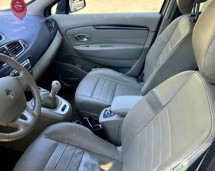 Рено Сценик 2011 в Одессе на Automoto.ua Серый Рено Сценик, объемом двигателя 1.9 л и пробегом 260 тыс. км за 6450 $, фото 7 на Automoto.ua