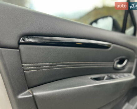 Сірий Рено Сценік, об'ємом двигуна 1.6 л та пробігом 290 тис. км за 7250 $, фото 28 на Automoto.ua