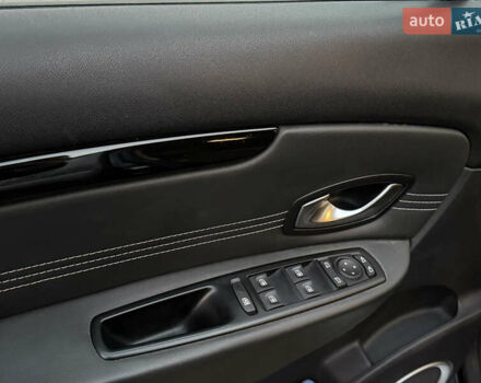 Сірий Рено Сценік, об'ємом двигуна 1.6 л та пробігом 231 тис. км за 7300 $, фото 9 на Automoto.ua