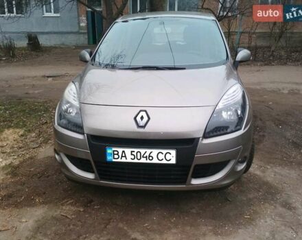 Серый Рено Сценик, объемом двигателя 1.5 л и пробегом 227 тыс. км за 7100 $, фото 3 на Automoto.ua