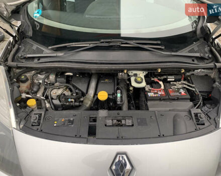 Серый Рено Сценик, объемом двигателя 1.5 л и пробегом 209 тыс. км за 7400 $, фото 30 на Automoto.ua