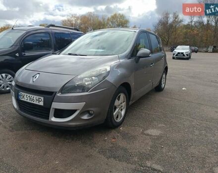 Рено Сценік 2011 у Чернігові на Automoto.ua Сірий Рено Сценік, об'ємом двигуна 1.5 л та пробігом 220 тис. км за 6500 $, фото 5 на Automoto.ua