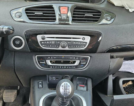 Сірий Рено Сценік, об'ємом двигуна 1.46 л та пробігом 270 тис. км за 4200 $, фото 15 на Automoto.ua