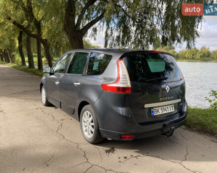 Рено Сценік 2011 у Рівному на Automoto.ua Сірий Рено Сценік, об'ємом двигуна 1.6 л та пробігом 214 тис. км за 6450 $, фото 9 на Automoto.ua