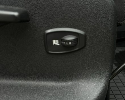 Серый Рено Сценик, объемом двигателя 1.6 л и пробегом 165 тыс. км за 8800 $, фото 19 на Automoto.ua