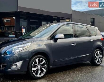 Серый Рено Сценик, объемом двигателя 1.6 л и пробегом 227 тыс. км за 8150 $, фото 1 на Automoto.ua