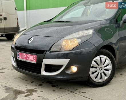 Сірий Рено Сценік, об'ємом двигуна 1.6 л та пробігом 233 тис. км за 7999 $, фото 9 на Automoto.ua