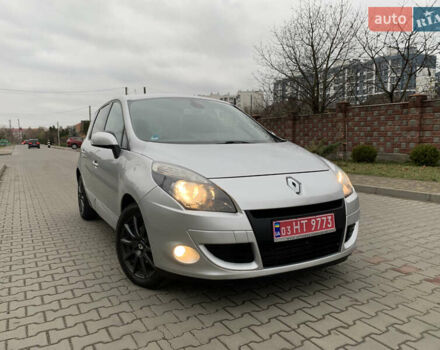 Серый Рено Сценик, объемом двигателя 1.5 л и пробегом 209 тыс. км за 7400 $, фото 3 на Automoto.ua