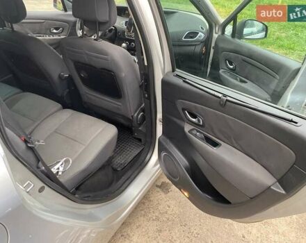 Серый Рено Сценик, объемом двигателя 1.5 л и пробегом 176 тыс. км за 6299 $, фото 62 на Automoto.ua