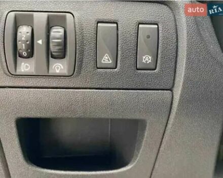 Серый Рено Сценик, объемом двигателя 1.6 л и пробегом 227 тыс. км за 8150 $, фото 5 на Automoto.ua