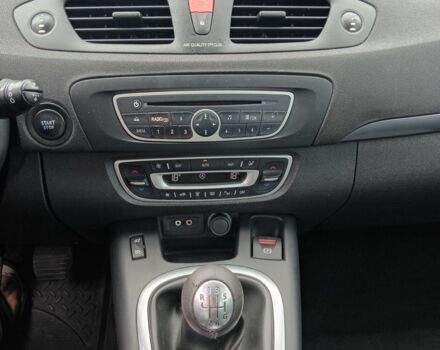 Сірий Рено Сценік, об'ємом двигуна 1.6 л та пробігом 240 тис. км за 7750 $, фото 8 на Automoto.ua