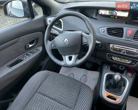 Серый Рено Сценик, объемом двигателя 1.6 л и пробегом 241 тыс. км за 7500 $, фото 20 на Automoto.ua