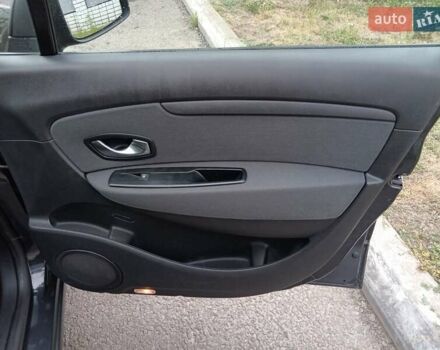 Сірий Рено Сценік, об'ємом двигуна 1.6 л та пробігом 280 тис. км за 7700 $, фото 2 на Automoto.ua