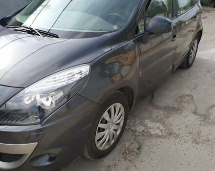 Серый Рено Сценик, объемом двигателя 1.6 л и пробегом 238 тыс. км за 7250 $, фото 3 на Automoto.ua