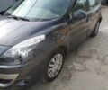 Серый Рено Сценик, объемом двигателя 1.6 л и пробегом 238 тыс. км за 7250 $, фото 3 на Automoto.ua