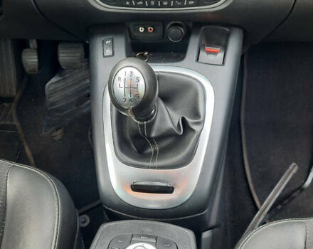 Рено Сценік 2011 у Луцьку на Automoto.ua Сірий Рено Сценік, об'ємом двигуна 1.6 л та пробігом 231 тис. км за 6300 $, фото 7 на Automoto.ua