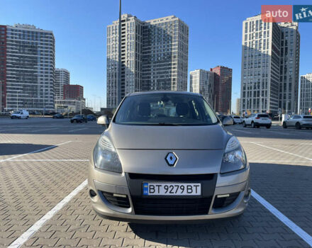 Сірий Рено Сценік, об'ємом двигуна 1.5 л та пробігом 299 тис. км за 6800 $, фото 1 на Automoto.ua