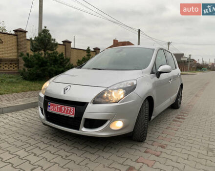 Серый Рено Сценик, объемом двигателя 1.5 л и пробегом 209 тыс. км за 7400 $, фото 5 на Automoto.ua