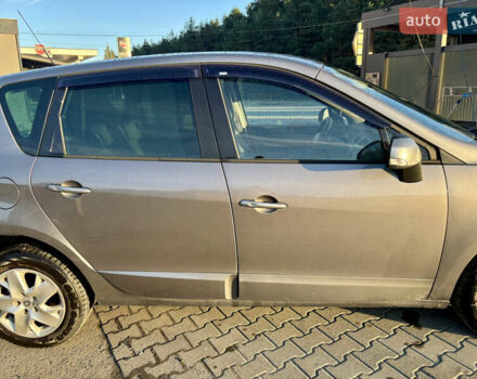 Рено Сценик 2011 в Яворове на Automoto.ua Серый Рено Сценик, объемом двигателя 1.5 л и пробегом 299 тыс. км за 5850 $, фото 3 на Automoto.ua