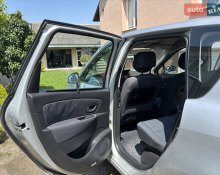 Серый Рено Сценик, объемом двигателя 1.6 л и пробегом 358 тыс. км за 6700 $, фото 9 на Automoto.ua